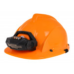 Reťazová píla s prilbou